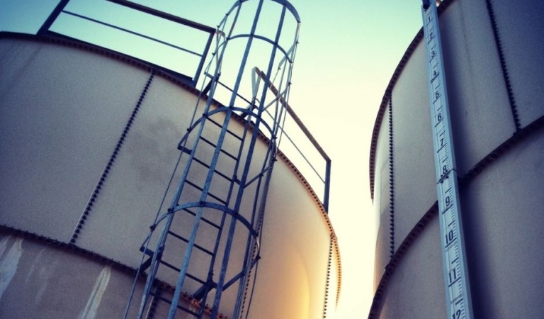 5 Reasons Why You Should Clean Your Galvanised Water Tanks